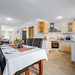 Blazevic Apartamento *