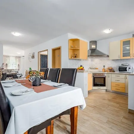 Blazevic Apartament *